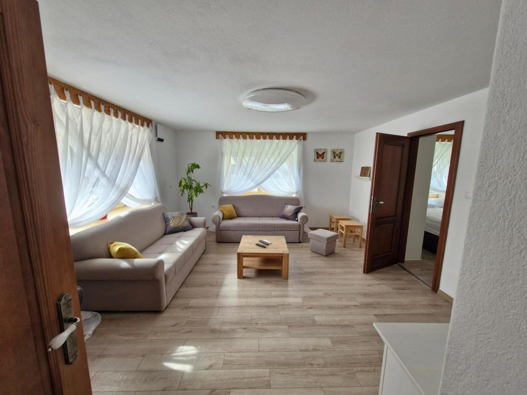 Stol Apartments Zirovnica 外观 照片